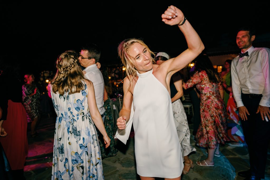 Bride dancing with her friends, Casa de la Era wedding in Marbella