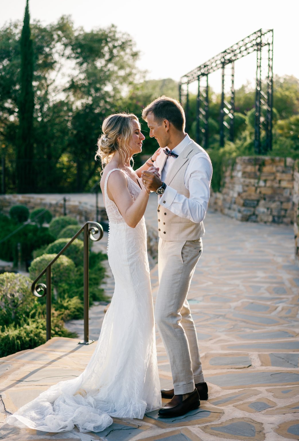 Couple dancing under the pergola, Casa de la Era wedding in Marbella